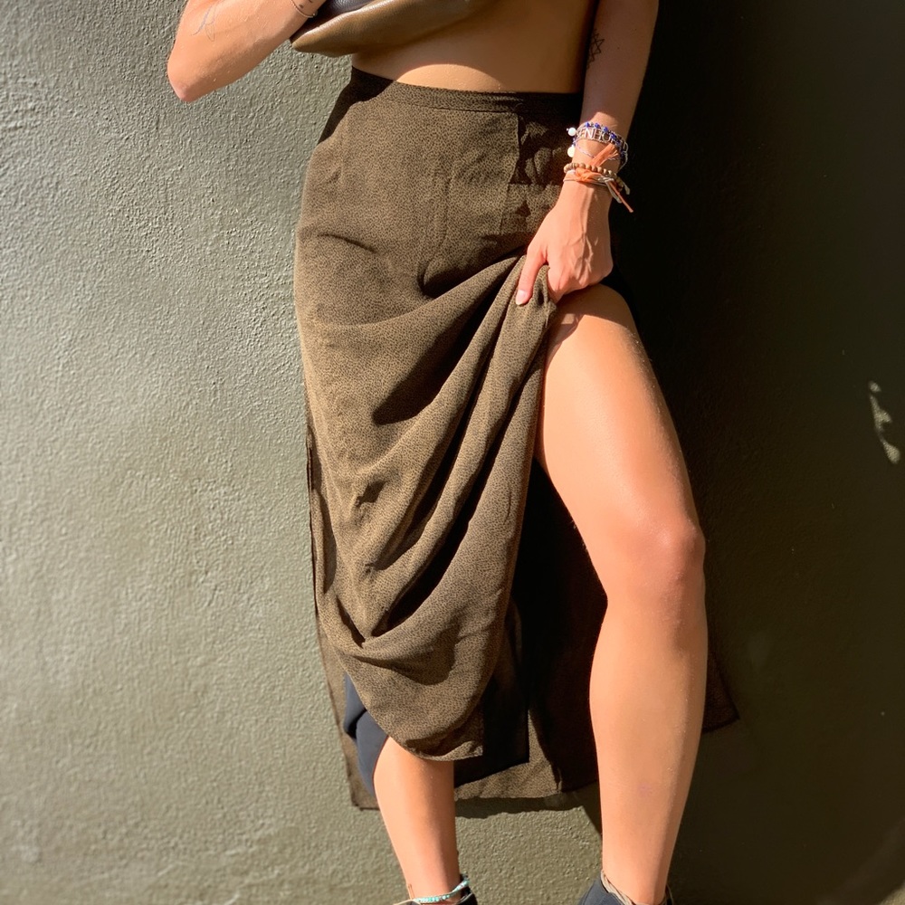 VINTAGE | Micro leopard print maxi skirt